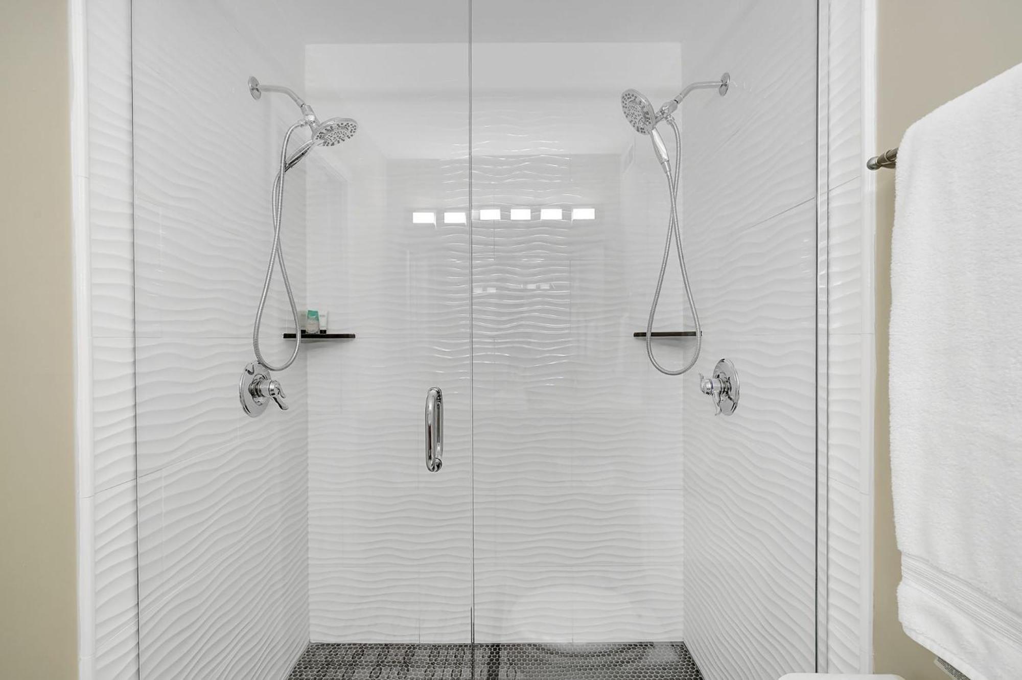 Lux Townhouse, Walk To All, Sleeps 6 Adults 루이빌 외부 사진